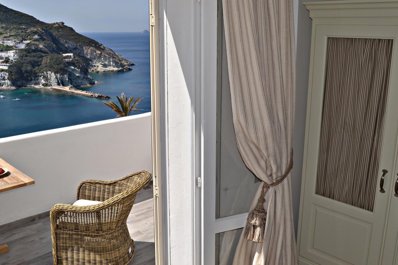 Maridea Casa Vacanza- Le Alcove Sul Mare Suites Ponza Eksteriør billede