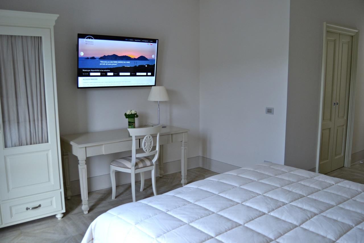 Maridea Casa Vacanza- Le Alcove Sul Mare Suites Ponza Eksteriør billede