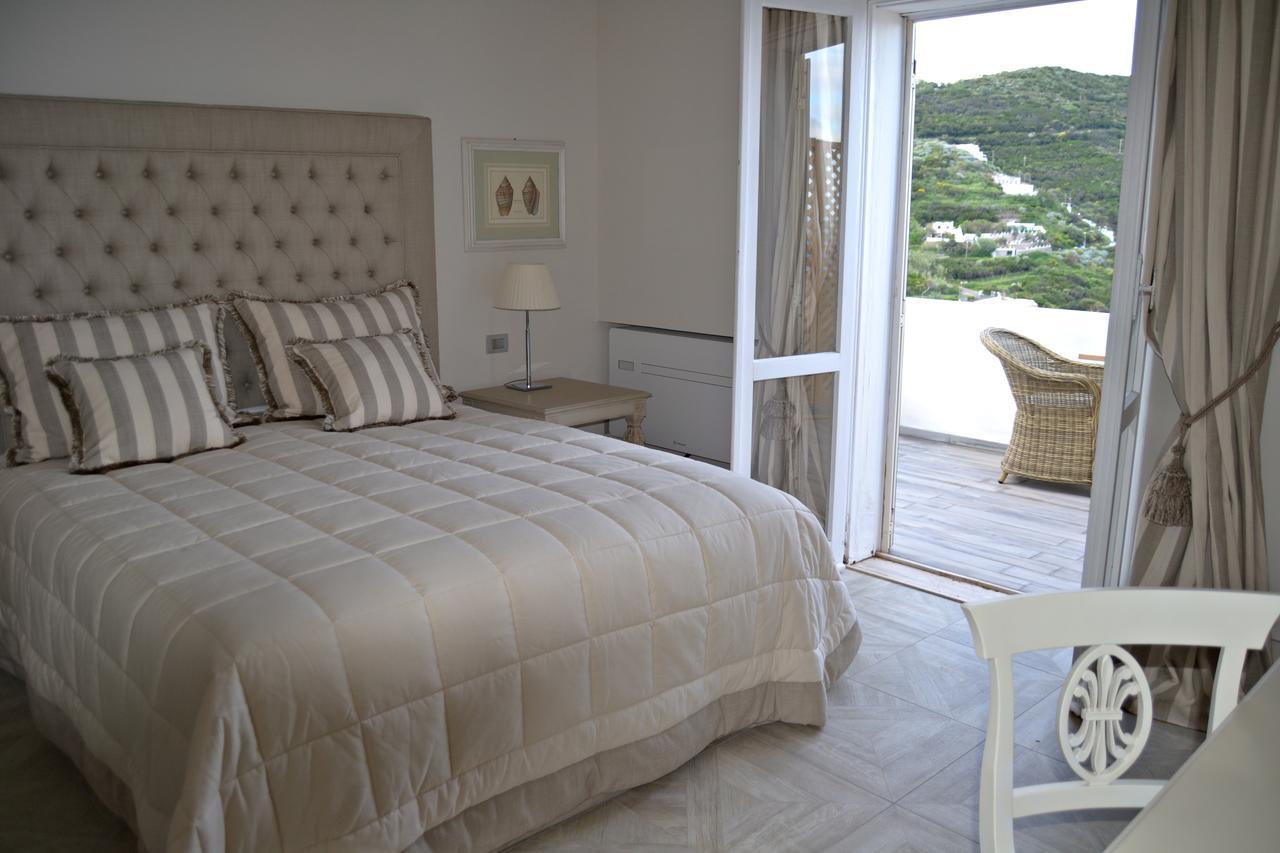 Maridea Casa Vacanza- Le Alcove Sul Mare Suites Ponza Eksteriør billede