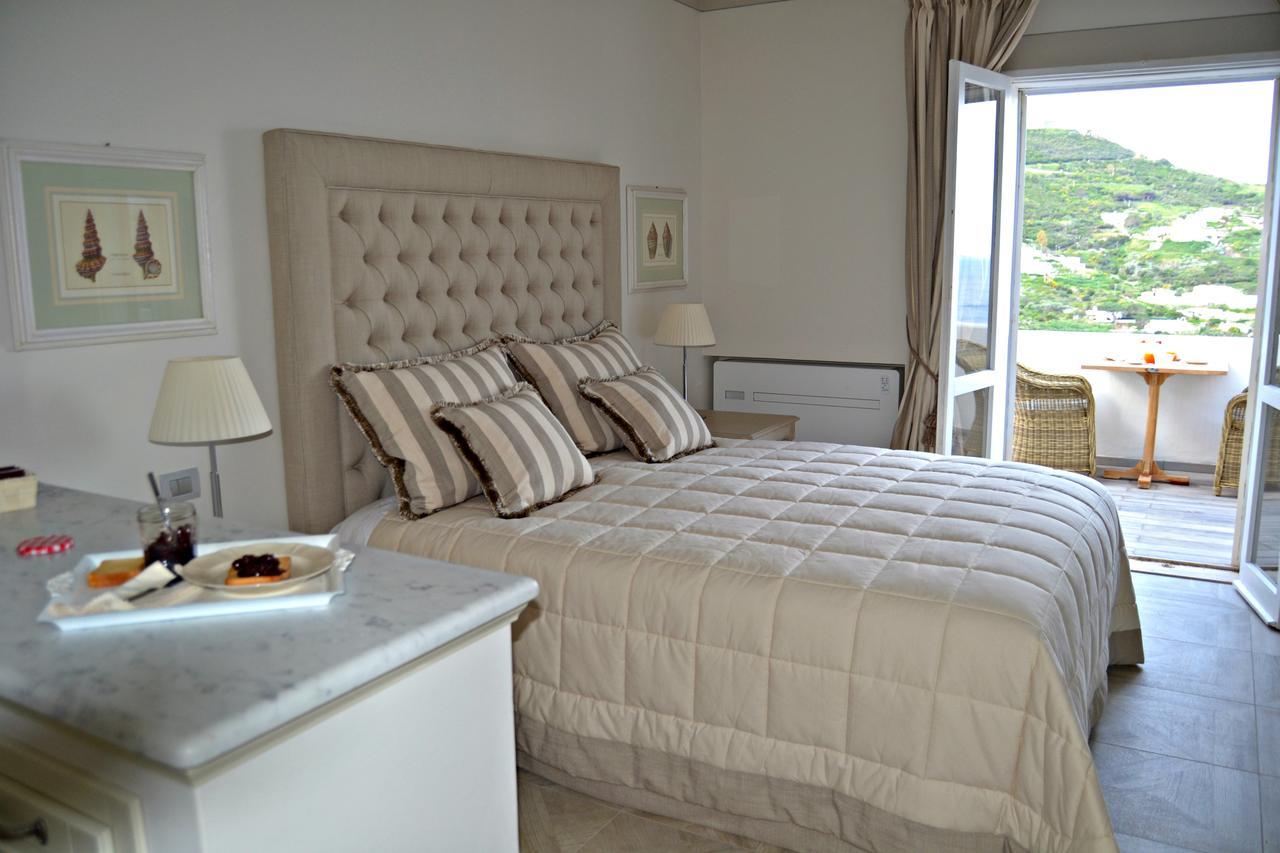 Maridea Casa Vacanza- Le Alcove Sul Mare Suites Ponza Eksteriør billede
