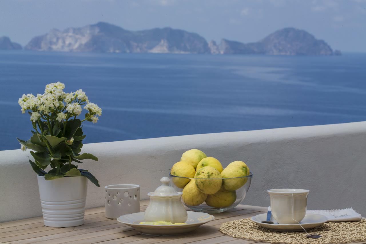 Maridea Casa Vacanza- Le Alcove Sul Mare Suites Ponza Eksteriør billede