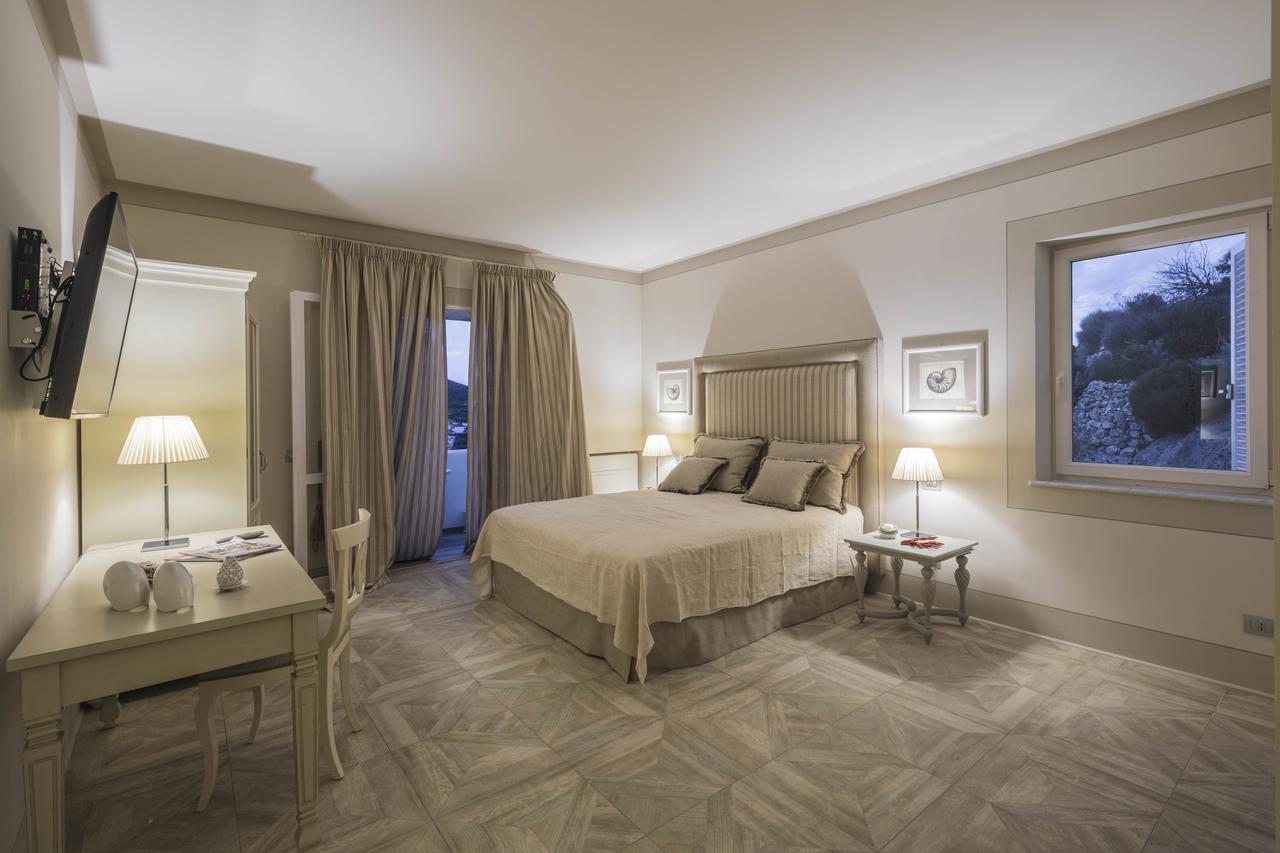 Maridea Casa Vacanza- Le Alcove Sul Mare Suites Ponza Eksteriør billede
