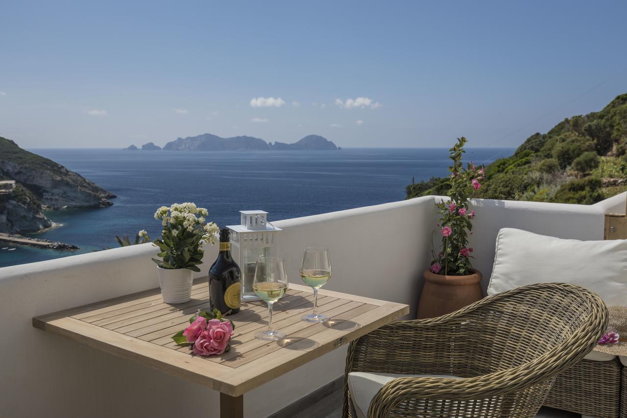 Maridea Casa Vacanza- Le Alcove Sul Mare Suites Ponza Eksteriør billede