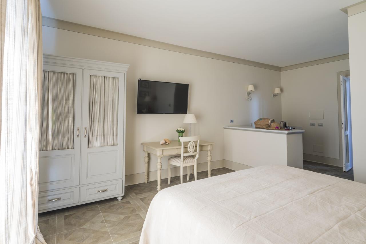 Maridea Casa Vacanza- Le Alcove Sul Mare Suites Ponza Eksteriør billede