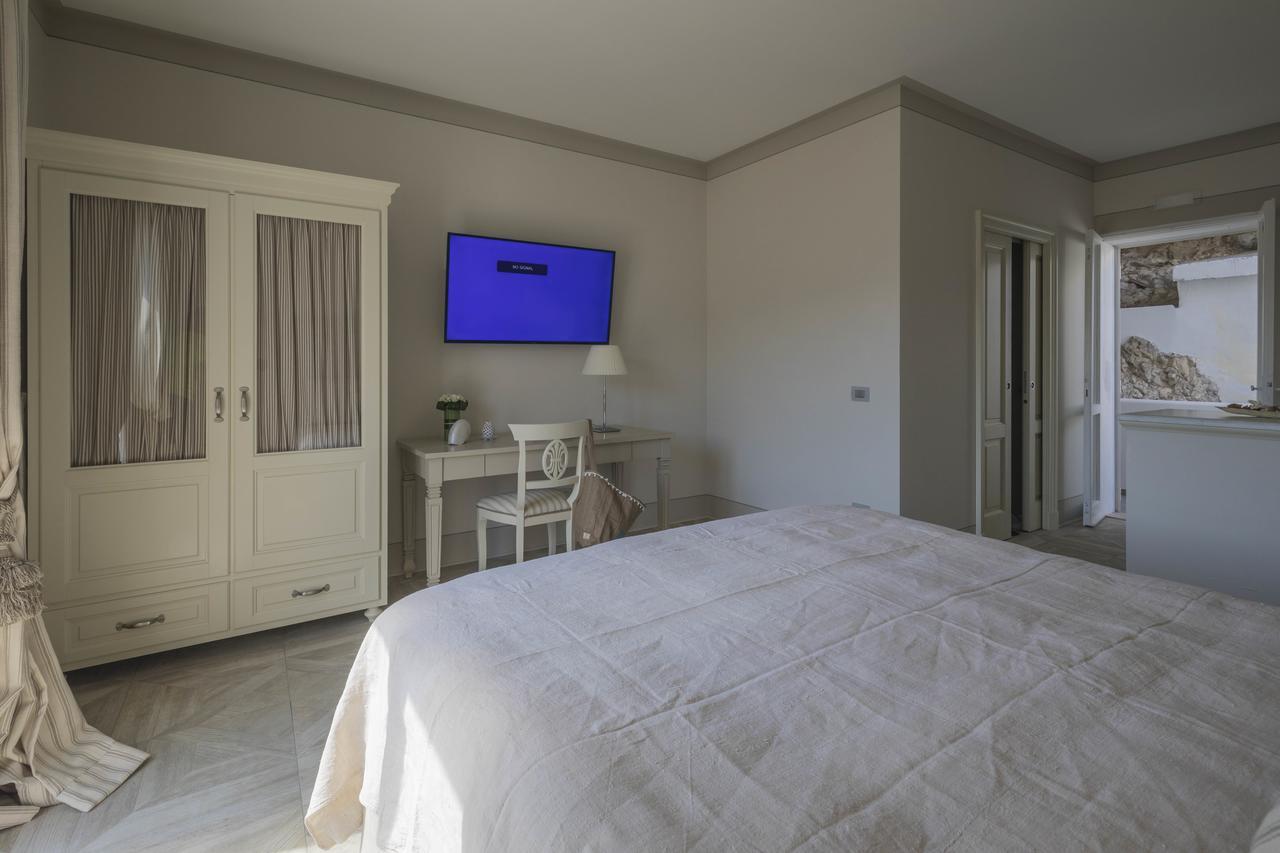 Maridea Casa Vacanza- Le Alcove Sul Mare Suites Ponza Eksteriør billede